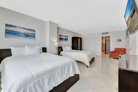 Ocean Manor Beach Resort - 2