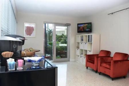 Winterset A North Beach Village Resort - 4