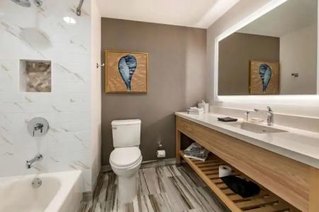 Cambria Fort Lauderdale Beach - 9