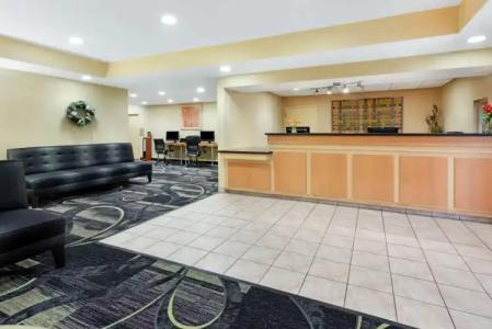 La Quinta Inn by Wyndham Ft. Lauderdale Northeast - 1