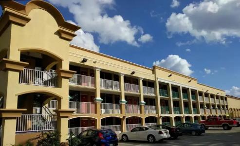 Red Carpet Inn Airport Fort Lauderdale - 29
