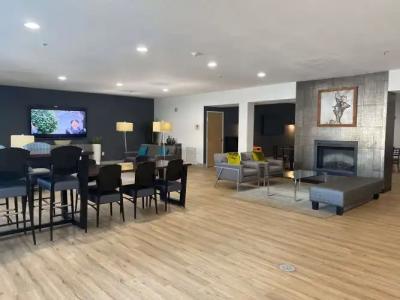 Best Western PLUS Peppertree Airport Inn - 29