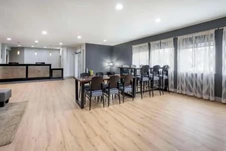 Best Western PLUS Peppertree Airport Inn - 17