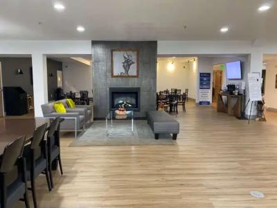Best Western PLUS Peppertree Airport Inn - 28