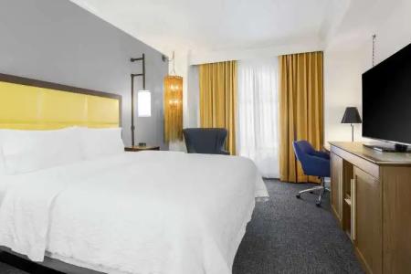 Hampton Inn & Suites Austin-Downtown/Convention Center - 5
