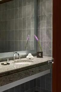 The Ritz-Carlton, Charlotte - 34