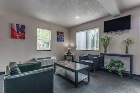 Motel 6 Charlotte, NC - University - 10