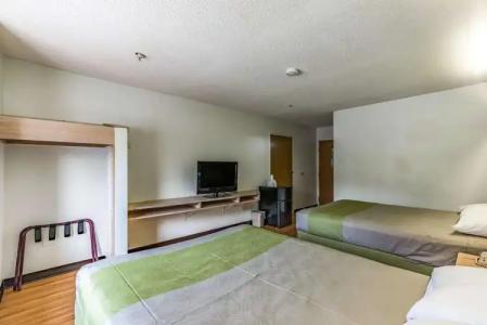 Motel 6 Charlotte, NC - University - 5