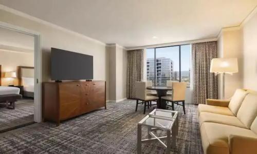 Signia by Hilton - 94