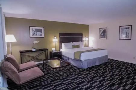 Uptown Oasis San Jose Airport - 36