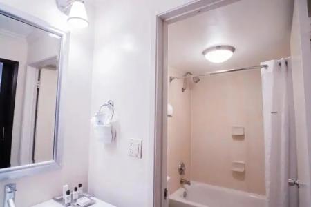 Uptown Oasis San Jose Airport - 30