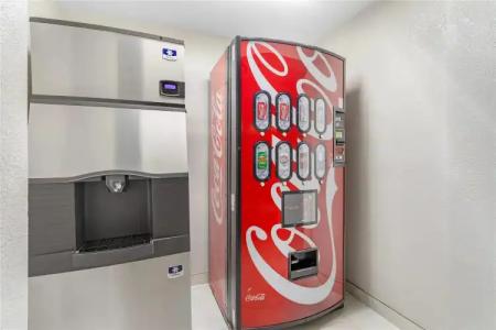 Microtel Inn & Suites by Wyndham - 12