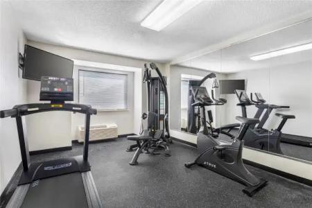 Microtel Inn & Suites by Wyndham - 16