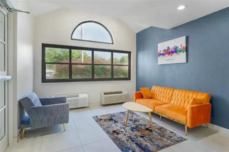 Microtel Inn & Suites by Wyndham - 13