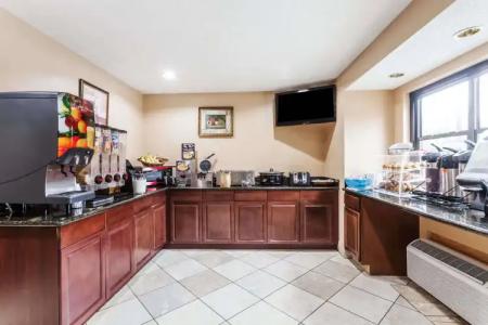Microtel Inn by Wyndham Knoxville - 11