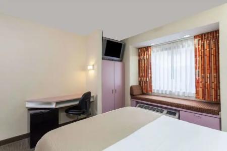 Microtel Inn by Wyndham Knoxville - 3