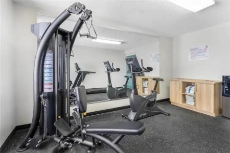 Microtel Inn & Suites by Wyndham - 14