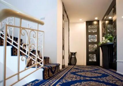 Classy Boutique - 12