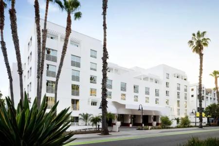 Sandbourne Santa Monica, Autograph Collection - 18