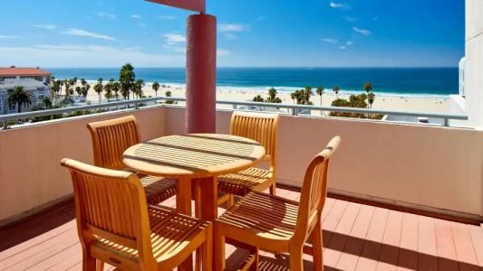 Sandbourne Santa Monica, Autograph Collection - 37