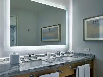 Regent Santa Monica Beach - 26