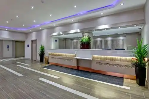 Best Western Plus Toronto North York & Suites - 6
