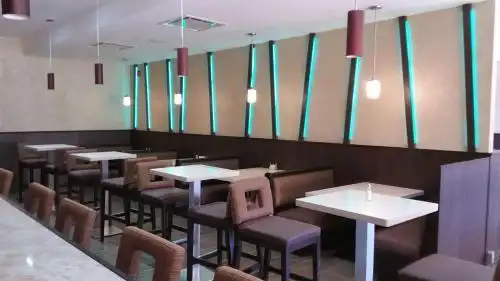 Best Western Plus Toronto North York & Suites - 21