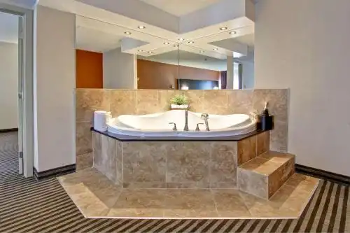 Best Western Plus Toronto North York & Suites - 12