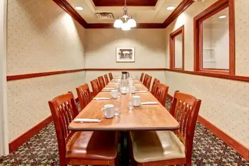 Best Western Plus Toronto North York & Suites - 29