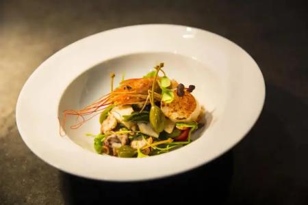 Deluxe Studio G 12 - 13