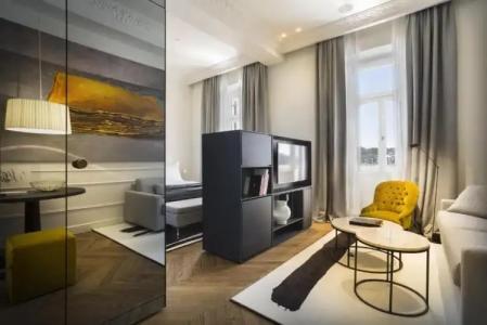 Deluxe Studio G 12 - 40