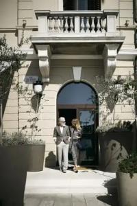 Deluxe Studio G 12 - 27