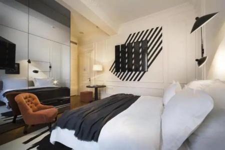 Deluxe Studio G 12 - 31