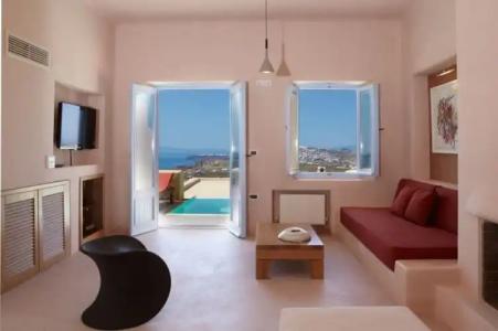 Voreina Gallery Suites - 72