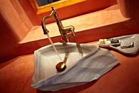 Voreina Gallery Suites - 58