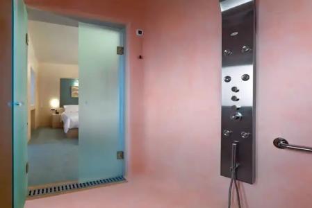 Voreina Gallery Suites - 7