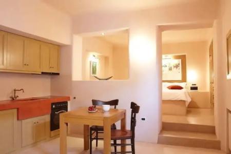 Voreina Gallery Suites - 27