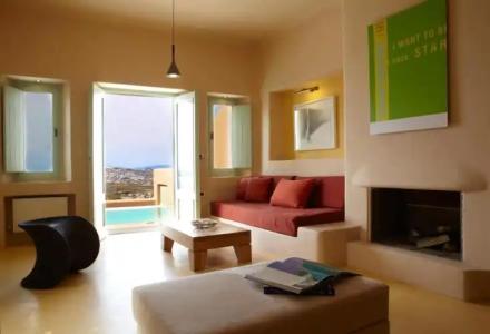 Voreina Gallery Suites - 77