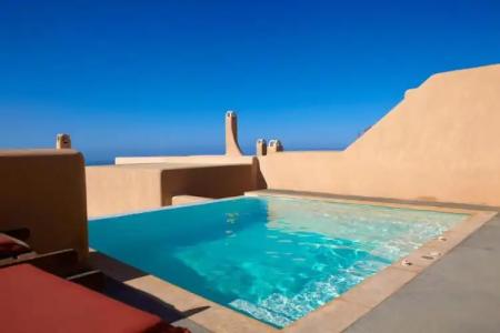 Voreina Gallery Suites - 61