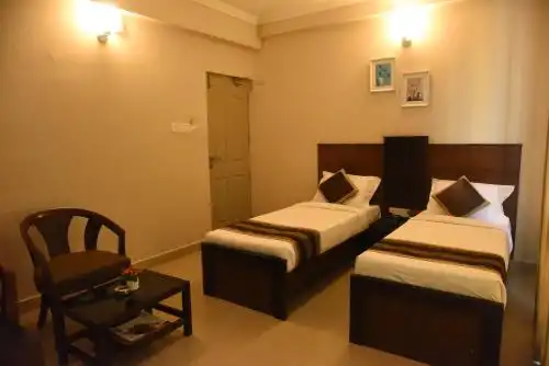 Pearl International - 34