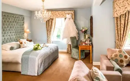 Cork's Vienna Woods & Villas - 32