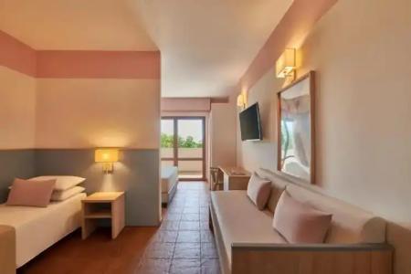 Serenusa Resort - 76