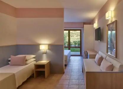 Serenusa Resort - 70