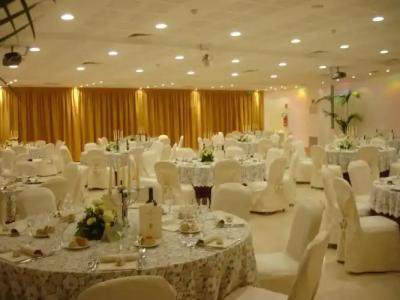 Centrum Palace & Resorts - 23