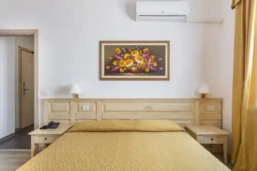 Rodia Inn - 9