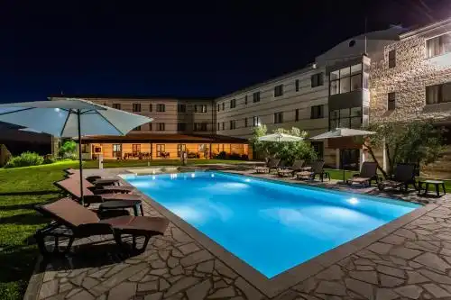 Rodia Inn - 15