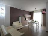 3 Bedrooms Apartment