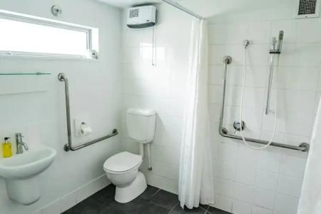 Airport Christchurch Motel - 6