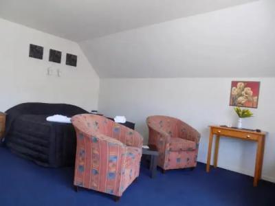 Garden City Motel - 79