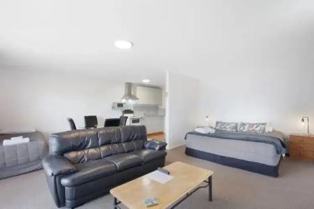 Garden City Motel - 54